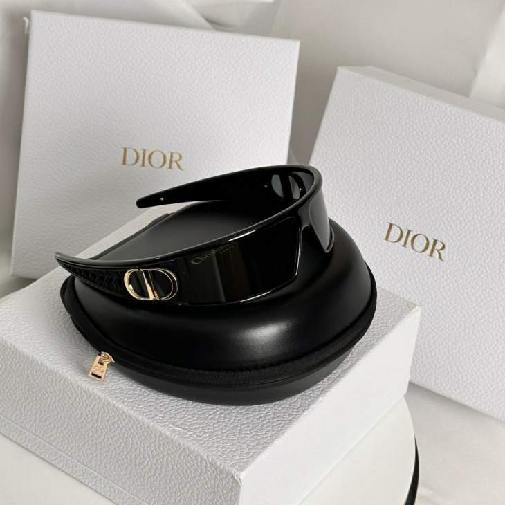 Picture of Dior Sunglasses _SKUfw79477459fw